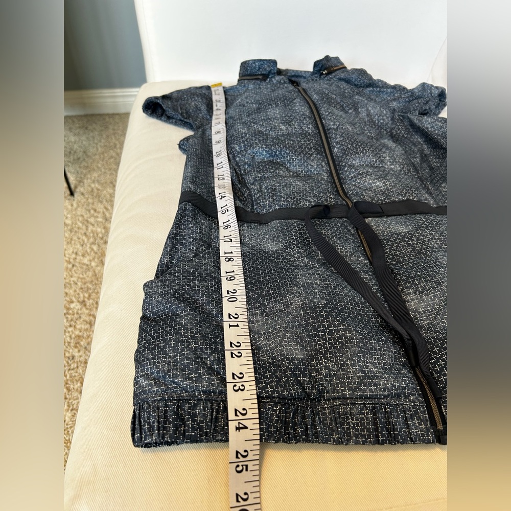 Lululemon Spring Fling puffy down vest - Picture 16 of 16